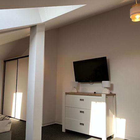 Agat Pokoje Goscinne Apartamenty โปเบียโรโว ภายนอก รูปภาพ