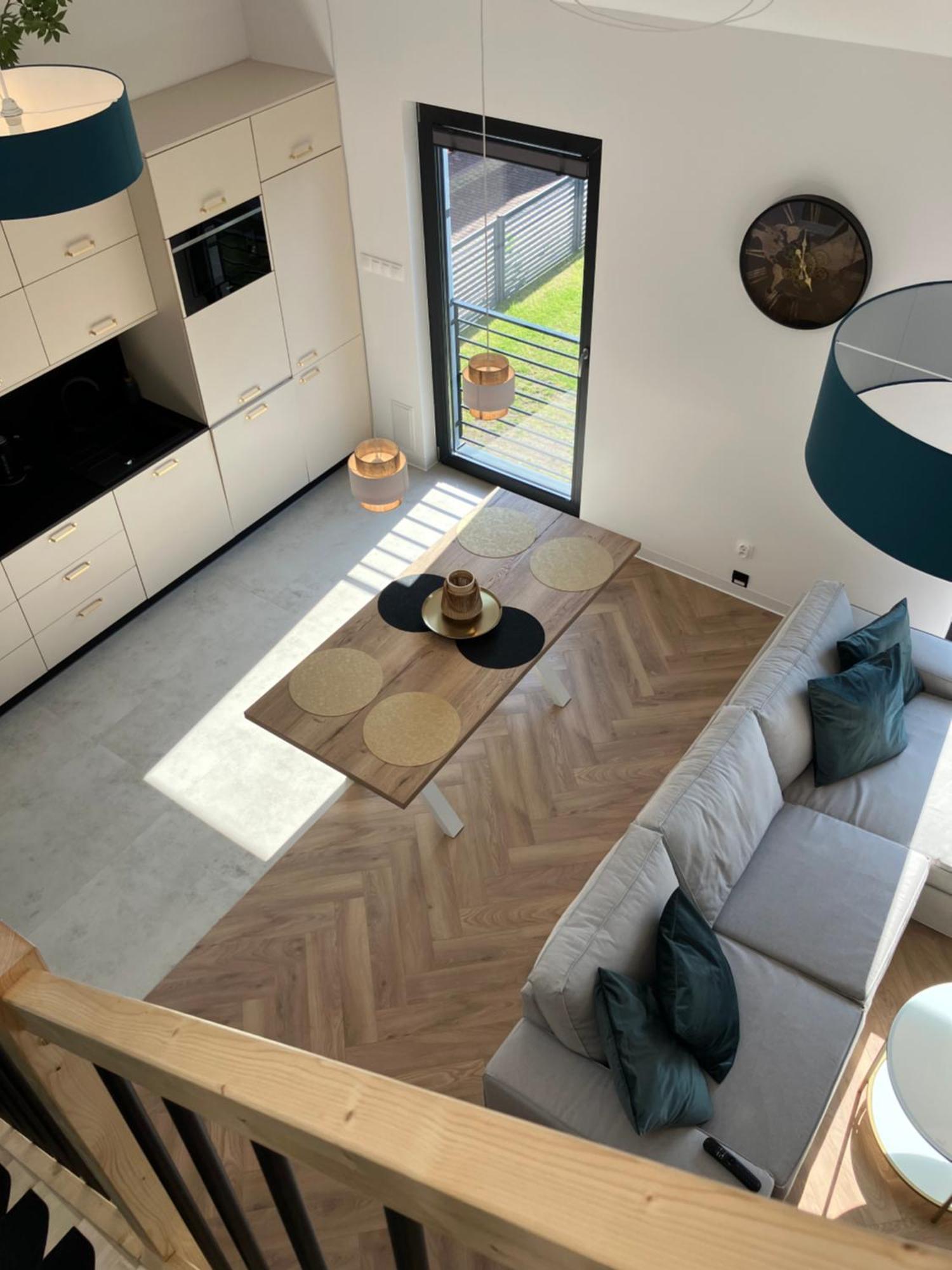 Agat Pokoje Goscinne Apartamenty โปเบียโรโว ภายนอก รูปภาพ